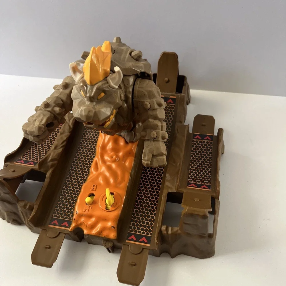 Hot Wheels Mario Kart Bowsers Castle Chaos Track Set Replacement 2019 Mattel 10